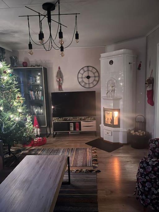 Cozy House Close To Santavillage Рованиеми Экстерьер фото